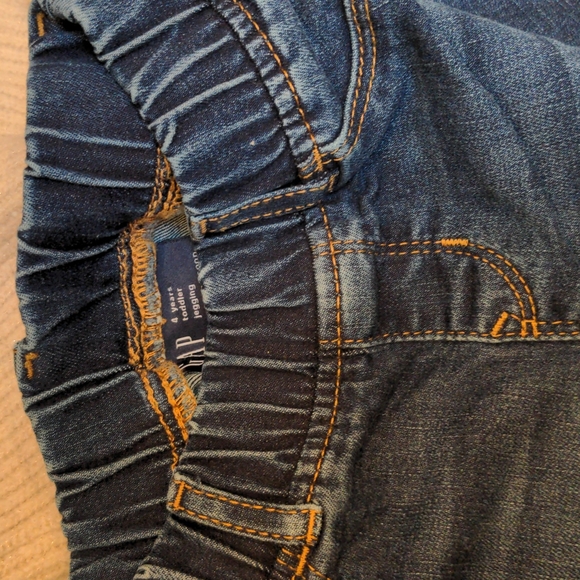 Beautiful turtleneck cream with gold sparkle Zara sweater with Gap kids jeans - Picture 2 of 4